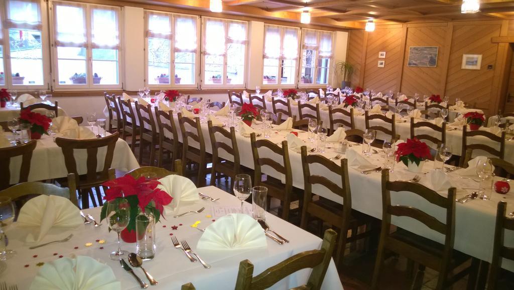 Gasthaus Zum Ochsen Neuhaus エクステリア 写真