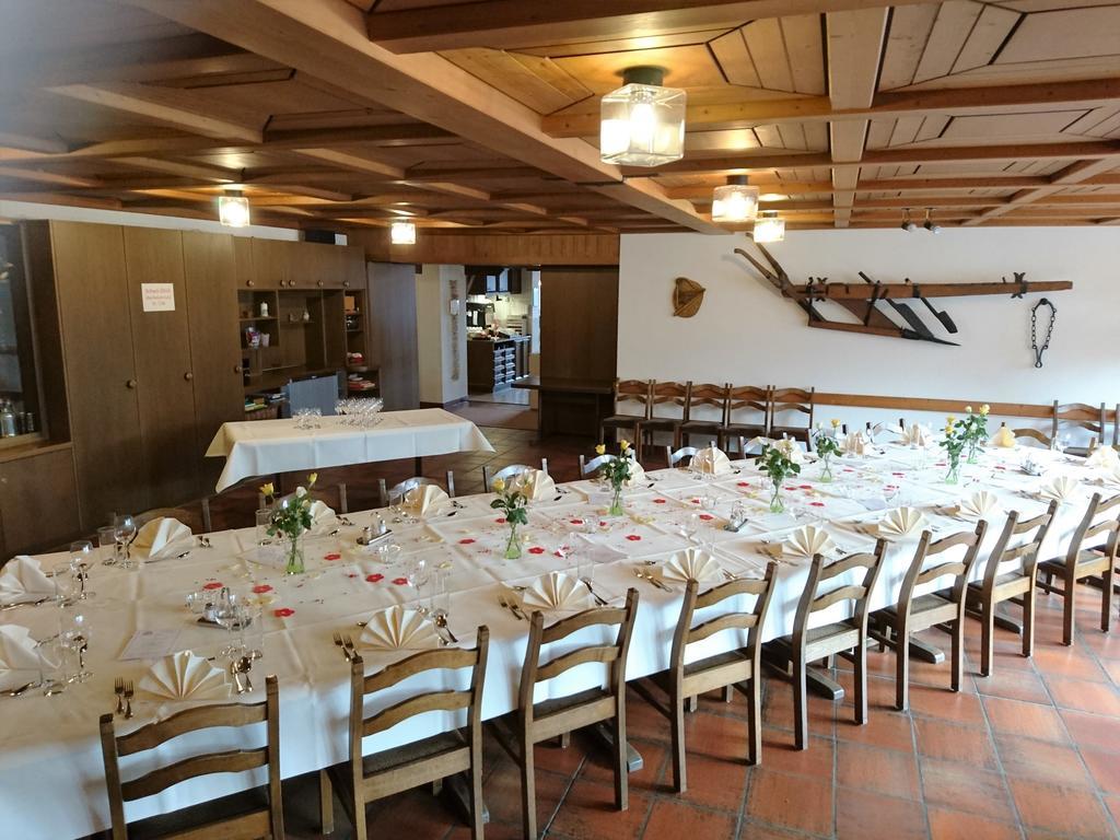 Gasthaus Zum Ochsen Neuhaus エクステリア 写真