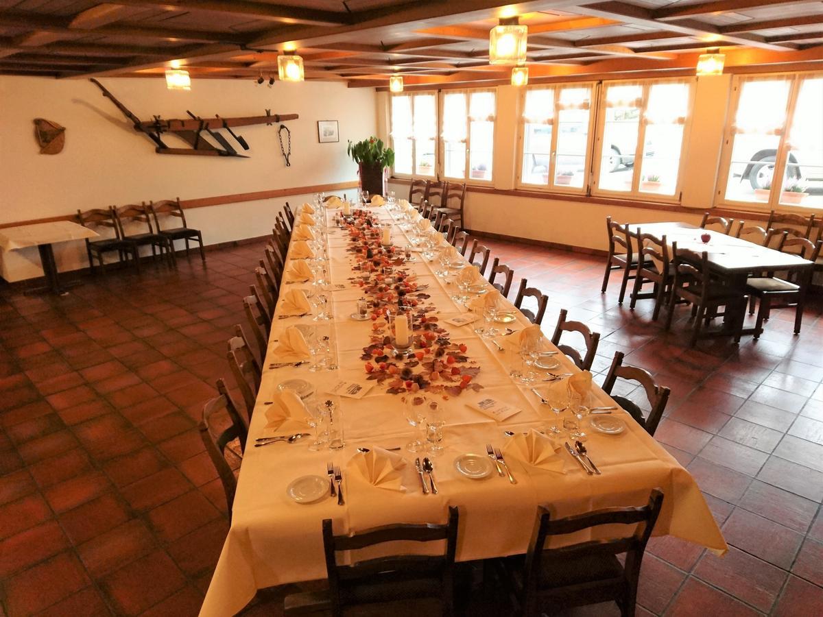 Gasthaus Zum Ochsen Neuhaus エクステリア 写真