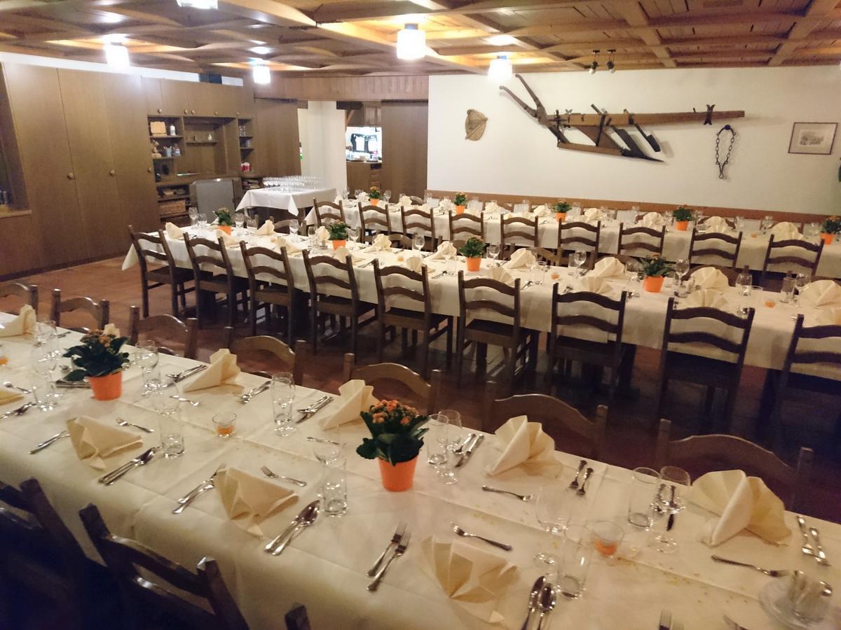 Gasthaus Zum Ochsen Neuhaus エクステリア 写真